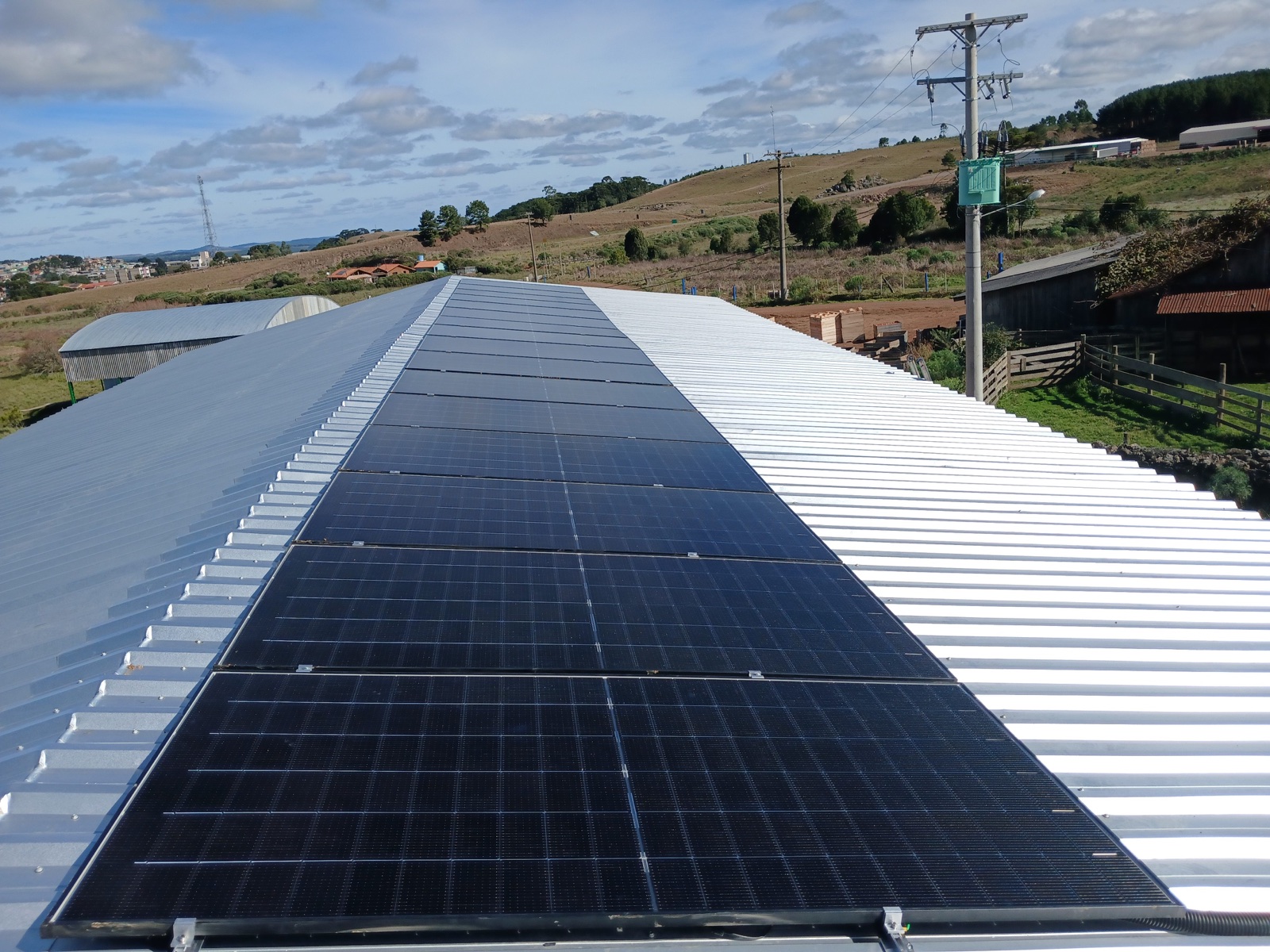 Sistema de energia solar residencial instalado pela Vidal Téc na região de Vidal Ramos